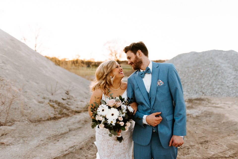 ASHLEY + JUSTIN • ROMANTIC SPRING WEDDING IN DES MOINES IOWA